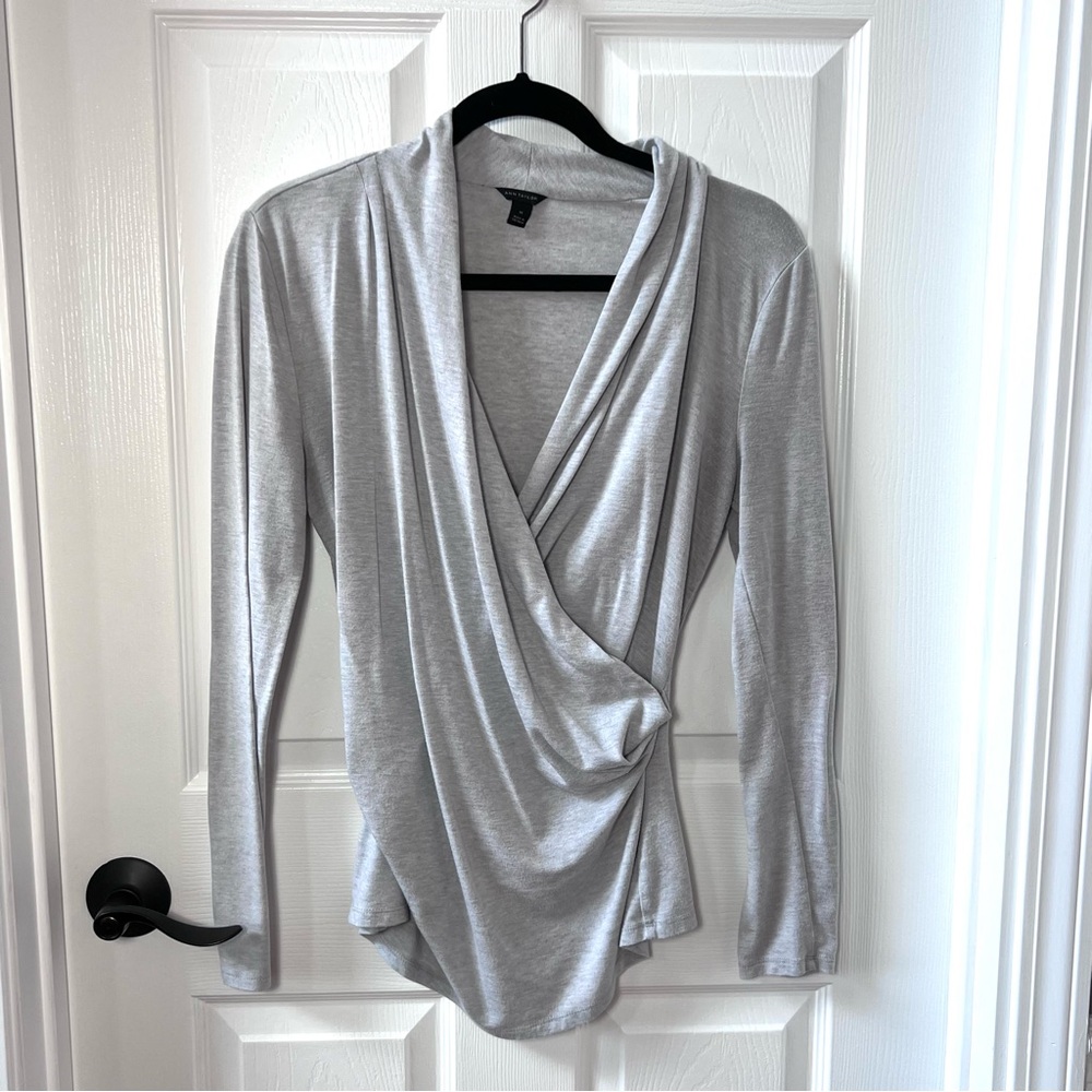 ⭐️ Ann Taylor Faux Wrap V Neck Long Sleeve Gray Tee MEDIUM